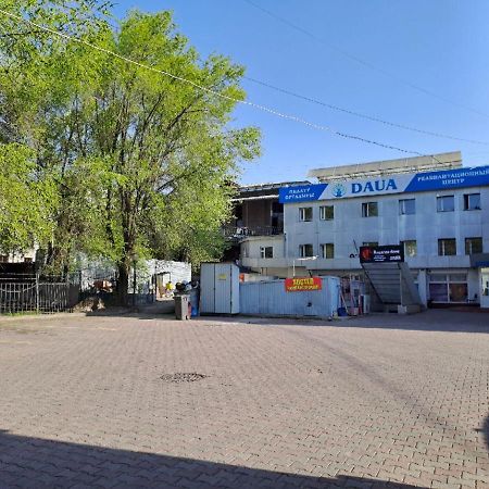 Fox Park Hostel Almaty Esterno foto