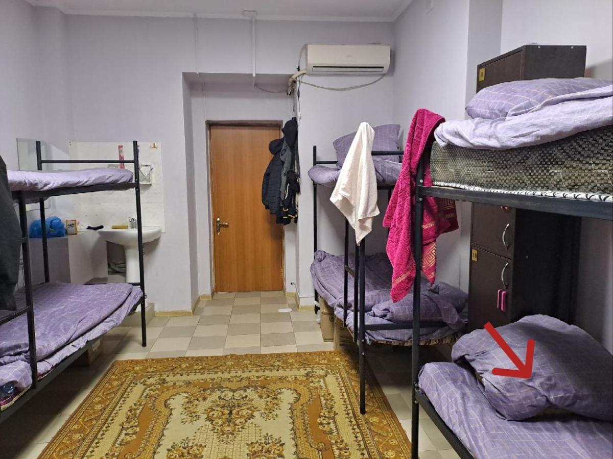 Fox Park Hostel Almaty Esterno foto