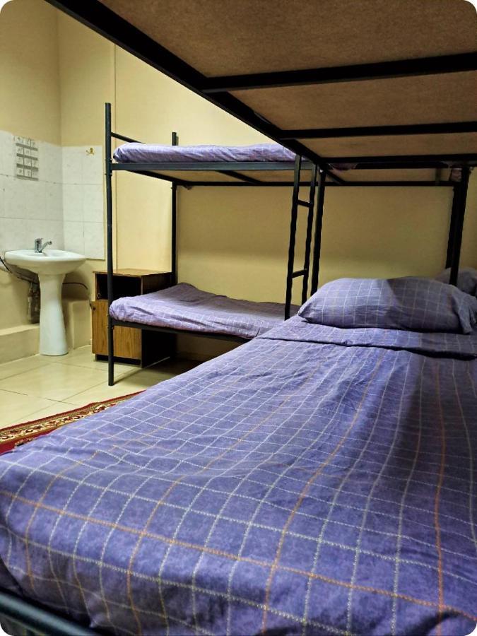Fox Park Hostel Almaty Esterno foto