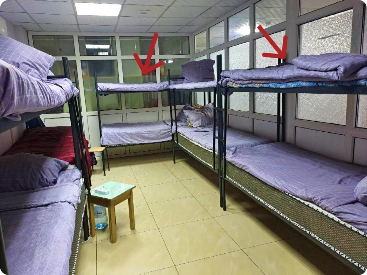 Fox Park Hostel Almaty Esterno foto